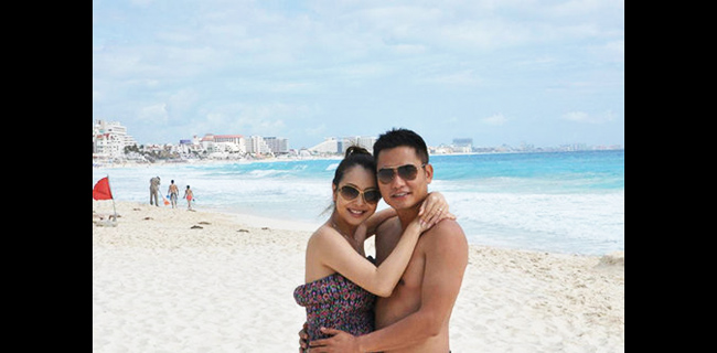 Tháng 2/2013, Jennifer khoe ảnh vợ chồng đi nghỉ mát tại một bãi biển ở Mexico.